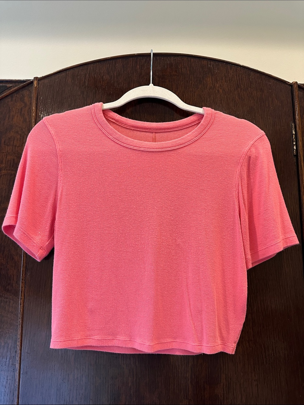 lululemon athletica Coral Pink Short Sleeve Crop Top